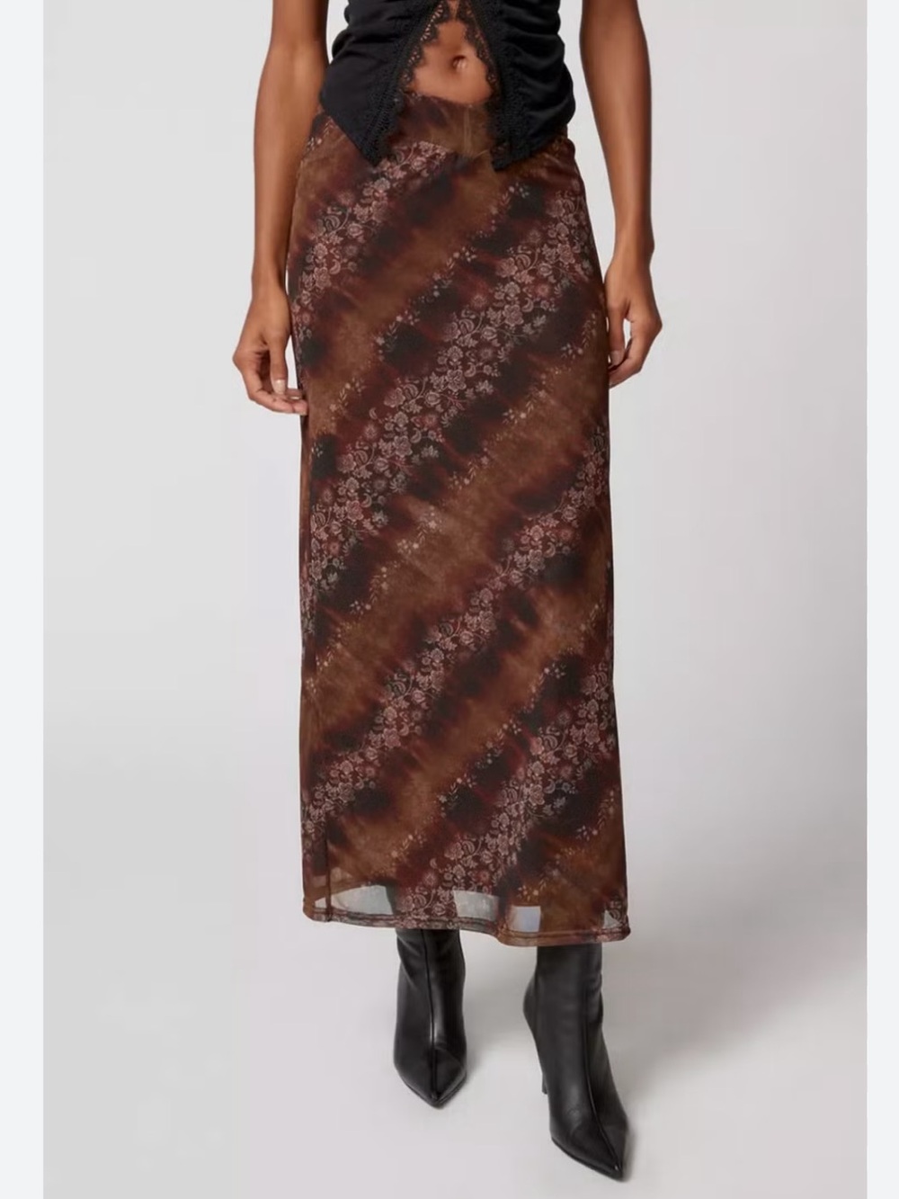 Urban Outfitters | Full lined Mesh long skirt